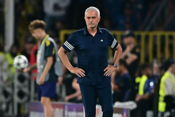 兴业策略 土超名宿：穆帅在欧冠赛前酒店密会本菲卡，欧足联应该调查